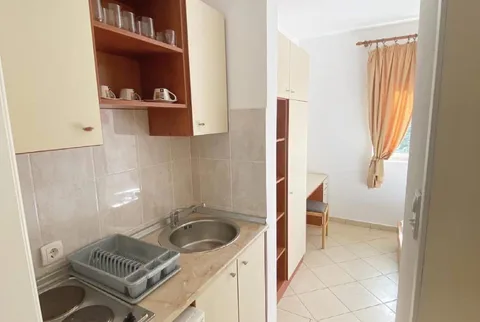 PRODAJE SE KUĆA SA 5 APARTMANA – DOBRA VODA, BAR  📍 Dobra Voda, Bar - slika 4