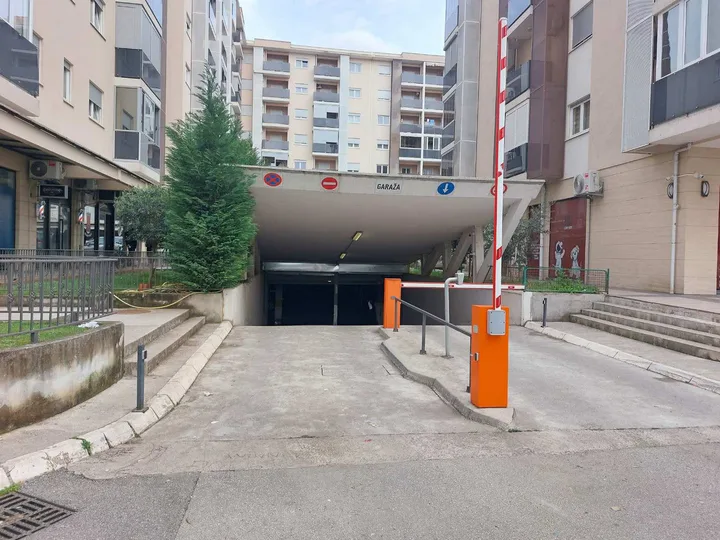 🏢 Izdaje se poslovni prostor *** 📍 City Kvart, Podgorica - slika 2