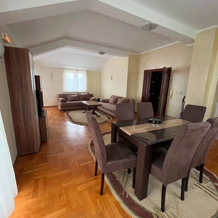 IZDAJE SE PROSTRAN ČETVOROSOBAN STAN – STARI AERODROM | PODGORICA 🏡   [] - slika 3