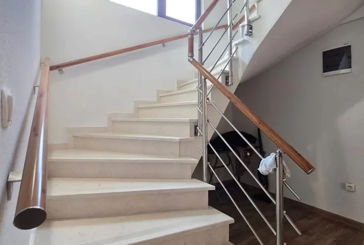 PRODAJE SE KUĆA U MIRNOM DIJELU KARABUŠKOG POLJA – TUZI ••• - slika 12